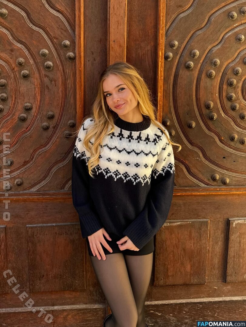 Thatsvroni Nu OnlyFans  Photo fuitée #12