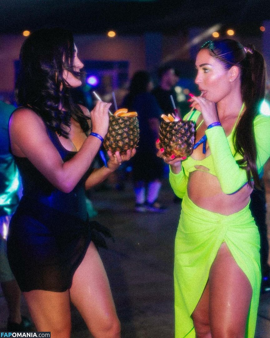 Nikki Bella & Brie Bella / The Bella Twins / thenikkibella Nu OnlyFans  Photo fuitée #138