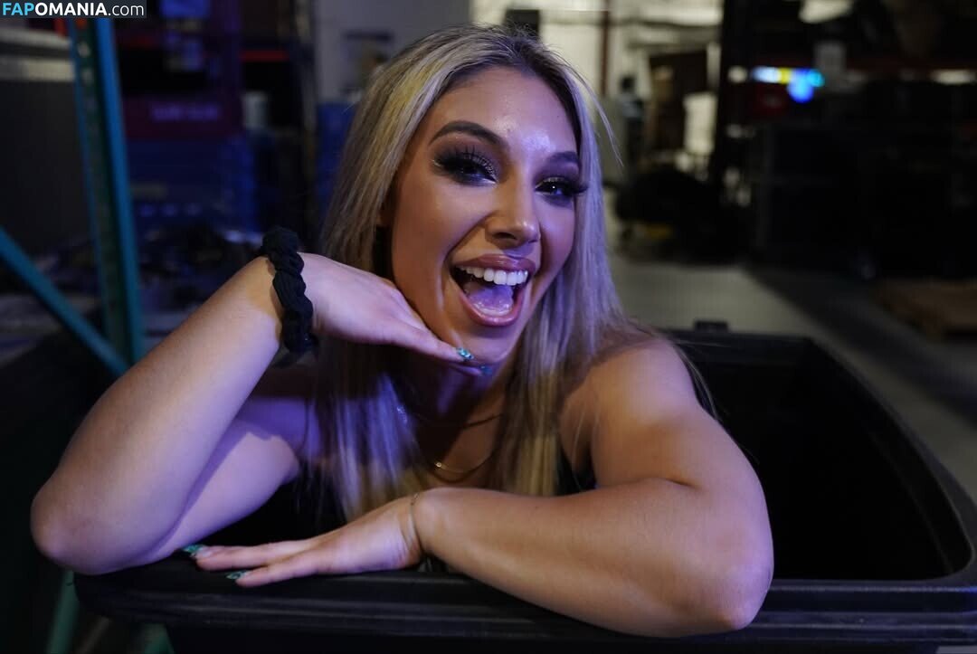 Thea Hail / theahail_wwe Nu OnlyFans  Photo fuitée #7