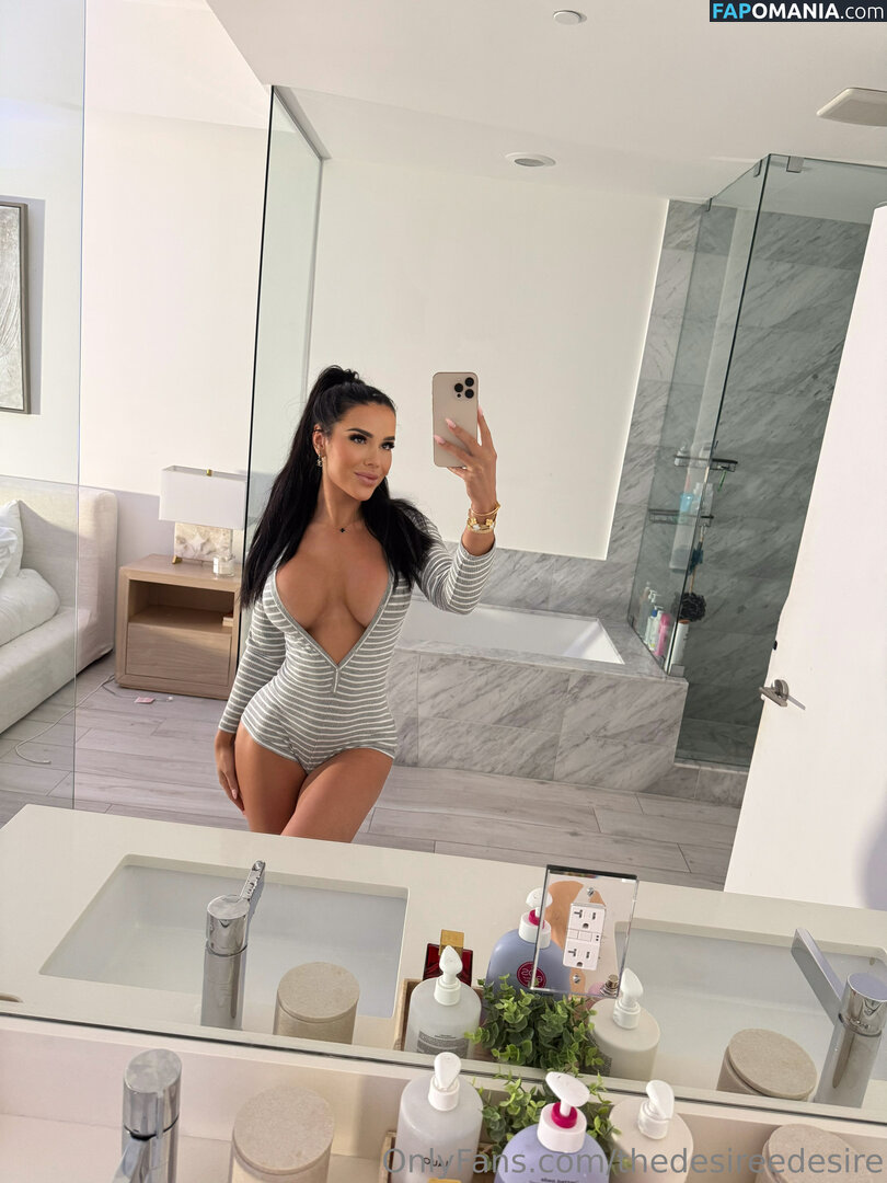 thedesireedesire Nu OnlyFans  Photo fuitée #3