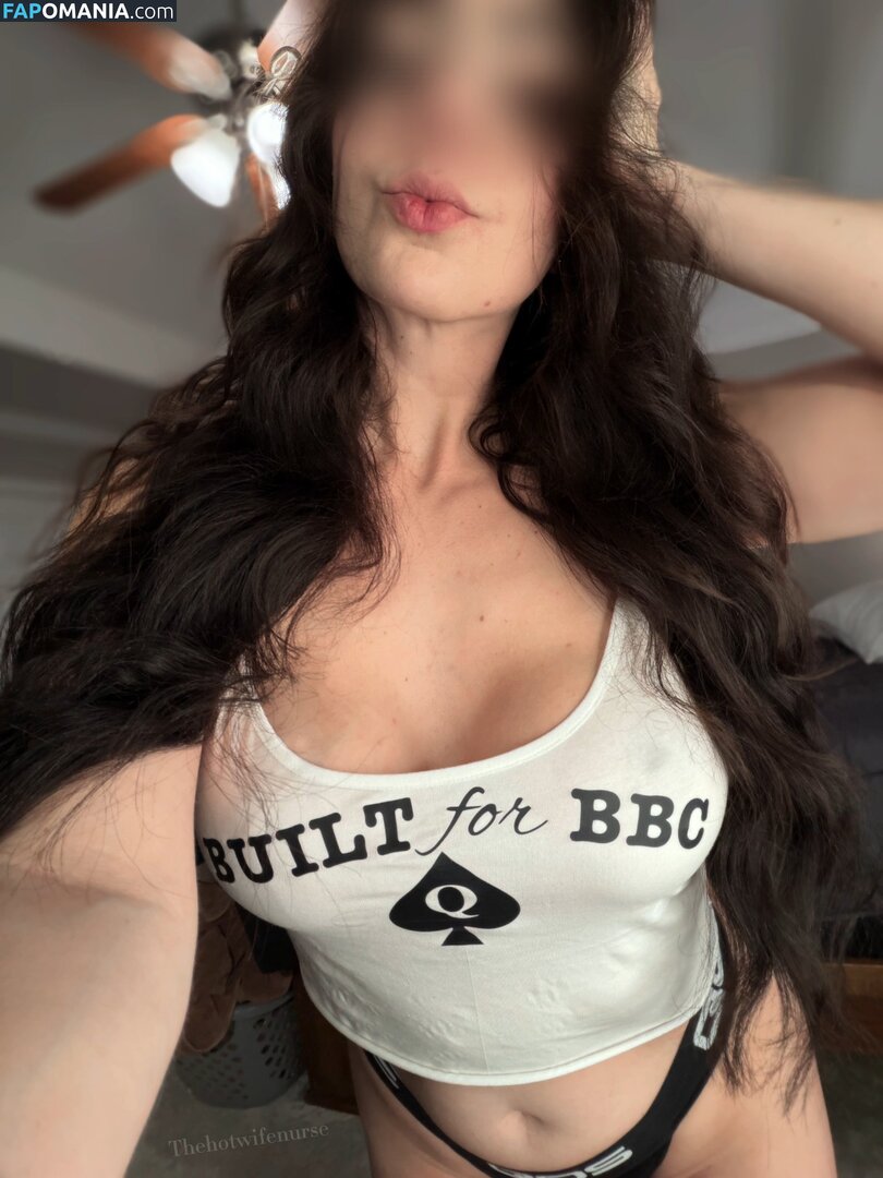 Thehotwifenurse / girlthatbreathesunderwater Nu OnlyFans  Photo fuitée #13