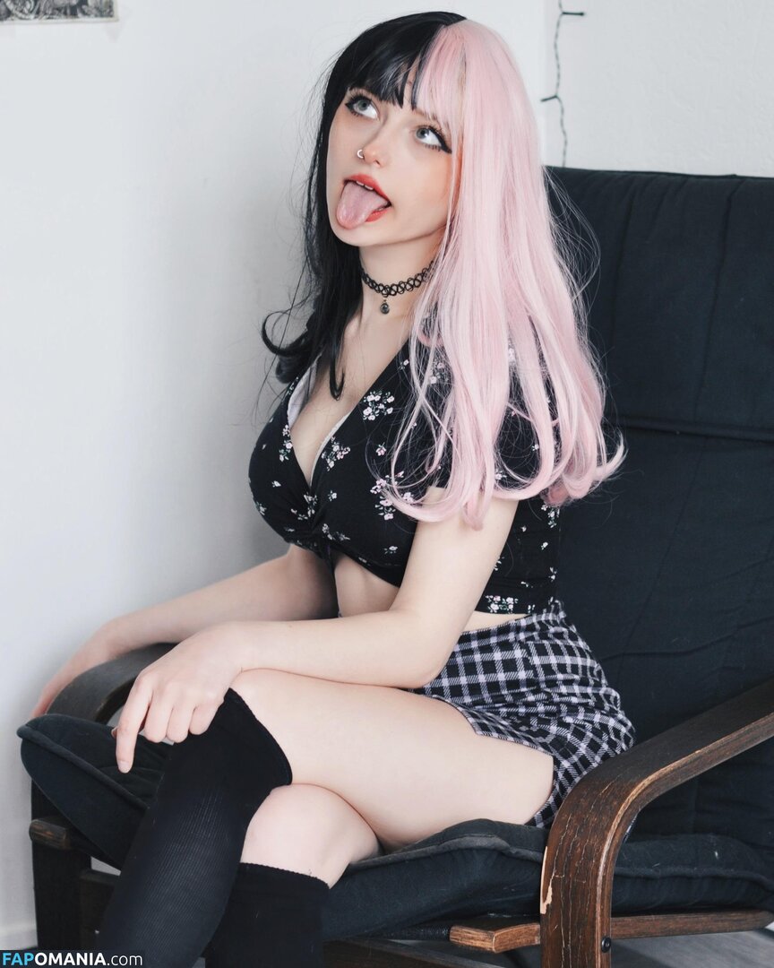 theinsolentbunny Nu OnlyFans  Photo fuitée #3