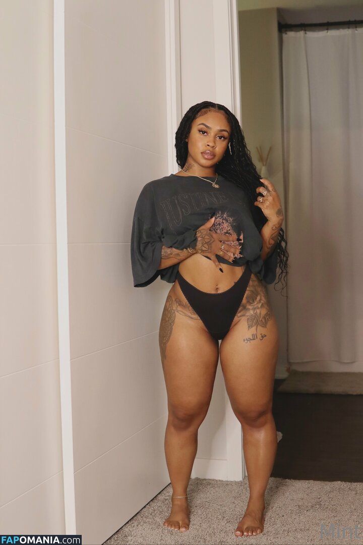 thereal_mint / therealbombshell_mint Nu OnlyFans  Photo fuitée #11