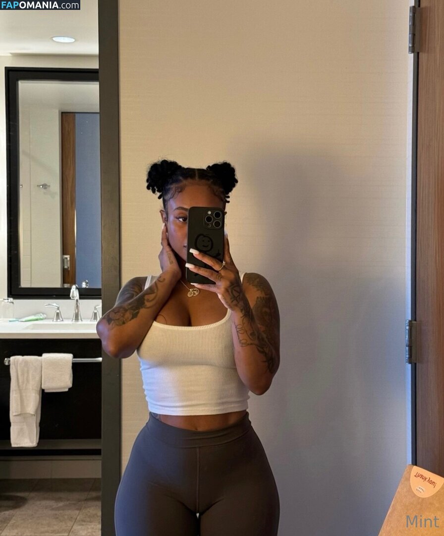 thereal_mint / therealbombshell_mint Nu OnlyFans  Photo fuitée #18