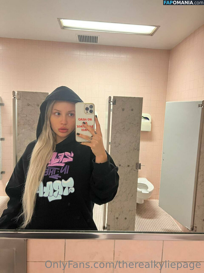 kyliepageofficial / therealkyliepage Nu OnlyFans  Photo fuitée #22