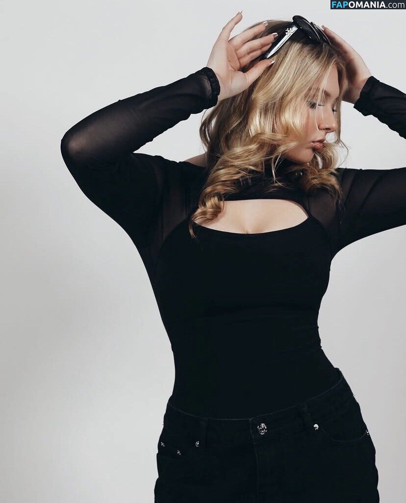 Thereallaurengregory / https: / s3xywest / s3xywest... / skywest87 Nu OnlyFans  Photo fuitée #2