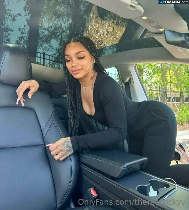 _luhcuban / therealvickyy Nu OnlyFans  Photo fuitée #64