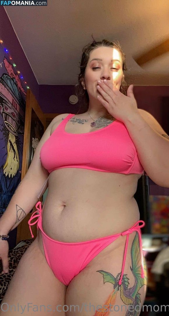thestonedmom / thestonedmother Nu OnlyFans  Photo fuitée #7