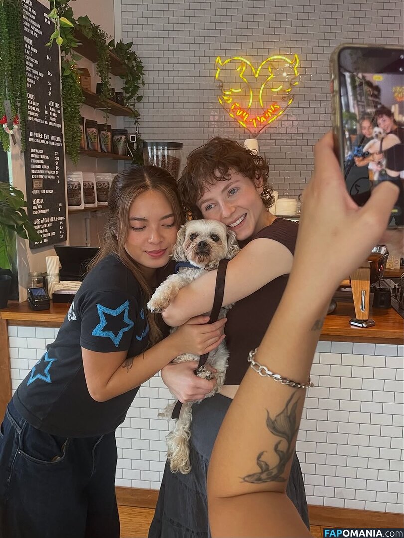 Thomasin Mckenzie / mackzjoness / thomasin.mckenzie Nu OnlyFans  Photo fuitée #34