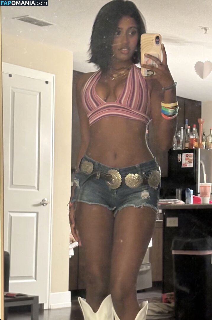 Thya Sridharan / thya.sridharan Nu OnlyFans  Photo fuitée #3