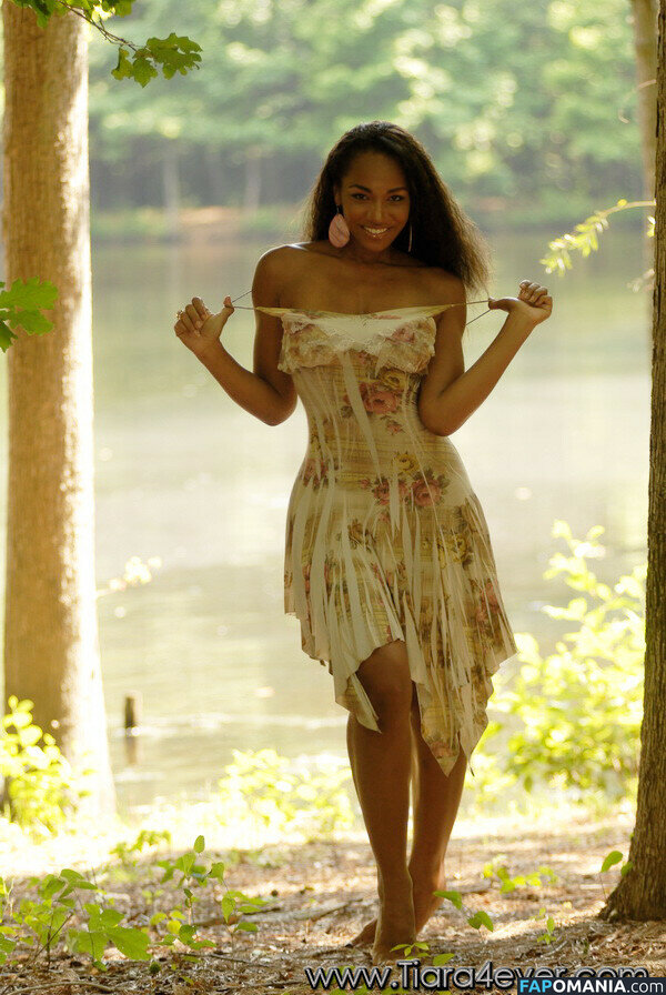 Tiara Harris / Tiara Kristine / Tiara_Kristine / hooters_best / tiarakristine / tkristine Nu OnlyFans  Photo fuitée #5