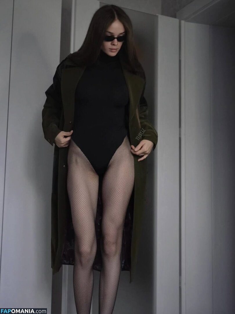 tlisliz Nu OnlyFans  Photo fuitée #1