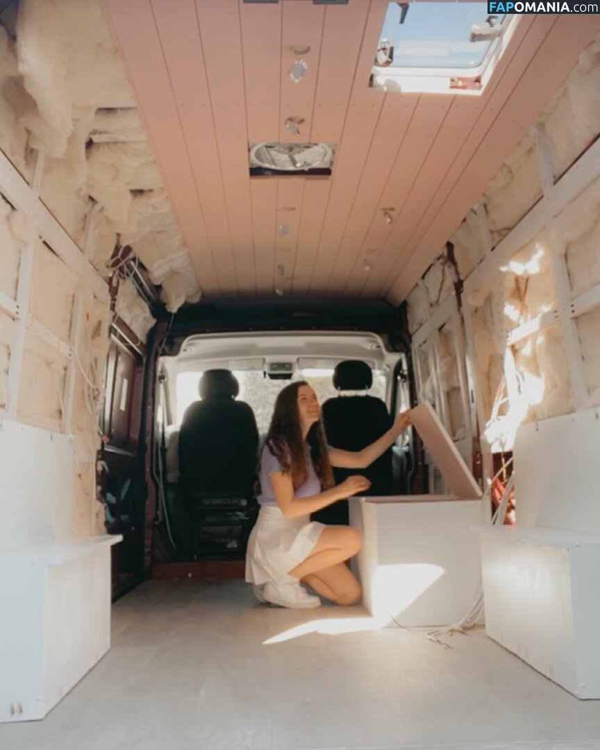 Tory Delury / ToryDeluryTravels / torydelury Nu OnlyFans  Photo fuitée #13