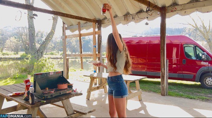 Tory Delury / ToryDeluryTravels / torydelury Nu OnlyFans  Photo fuitée #20