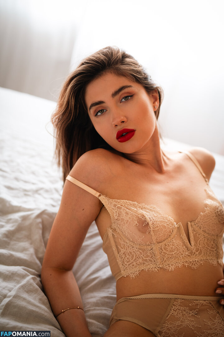 travelmodel.s Nu OnlyFans  Photo fuitée #4
