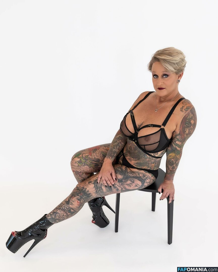 Tricia Anne / Tricia Holt Eckstein / tricia.anne_ / u277969456 Nu OnlyFans  Photo fuitée #6