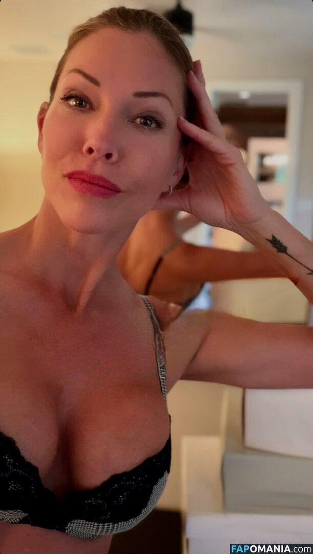 Cylon / Tricia Helfer / https: / officialtriciahelfer / triciahelfer Nu OnlyFans  Photo fuitée #202