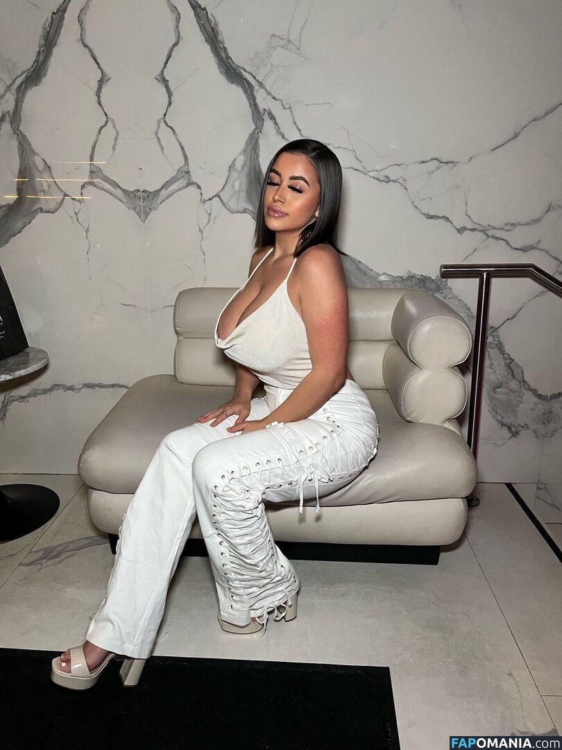 Trinity Pedersen / https: / tiffanypedersen / trinitypedersen Nu OnlyFans  Photo fuitée #1