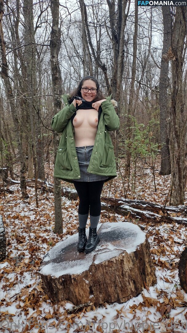 trippygypsyhippie / trippyhippie_demise Nu OnlyFans  Photo fuitée #16