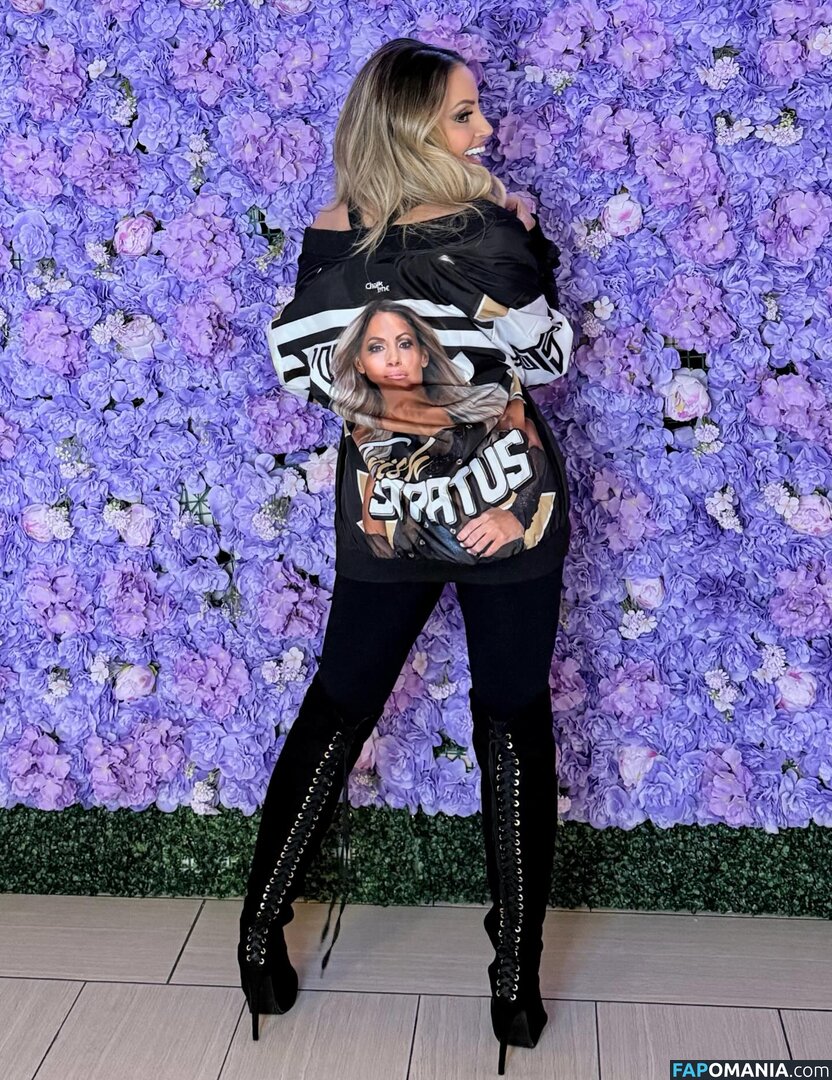 Trish Stratus / trishstratuscom Nu OnlyFans  Photo fuitée #1470