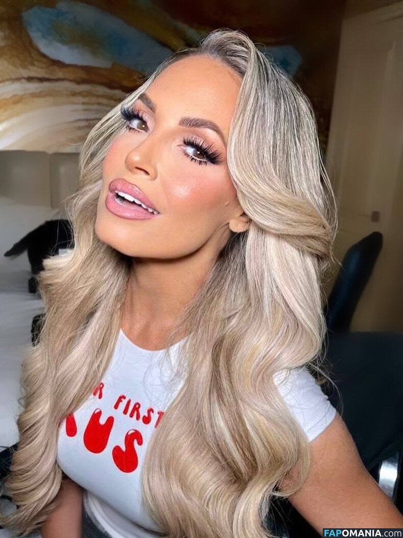 Trish Stratus / https: / trishstratus / trishstratuscom Nu OnlyFans  Photo fuitée #1483
