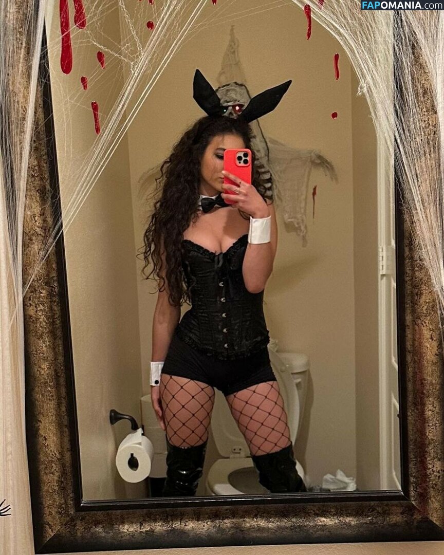 React Chanel Girls / Try Channel Girls / haleyhudson / thetrychannel Nu OnlyFans  Photo fuitée #197
