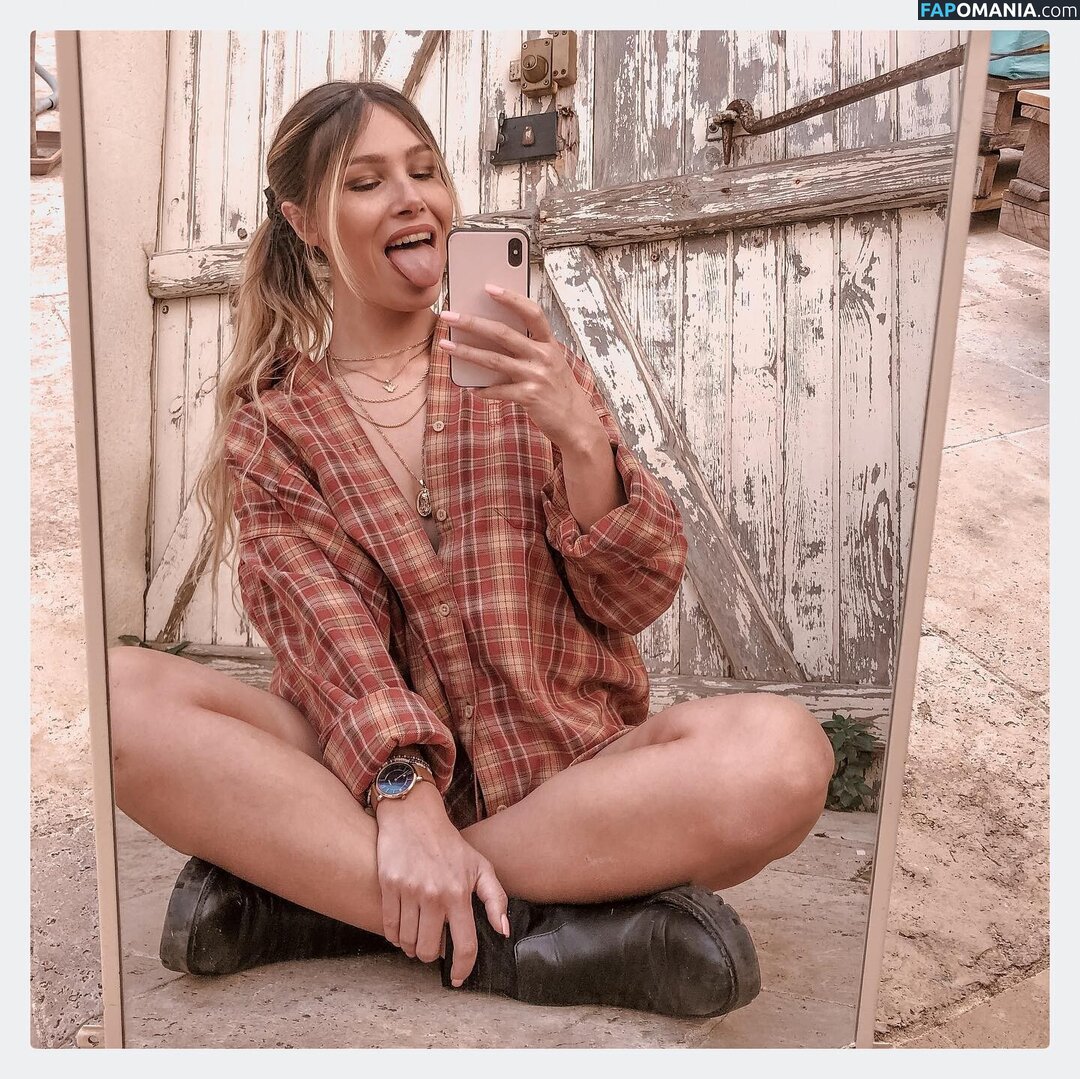 Tslanaxoxo / Yourlanatgirl / Yourlittlelana Nu OnlyFans  Photo fuitée #82