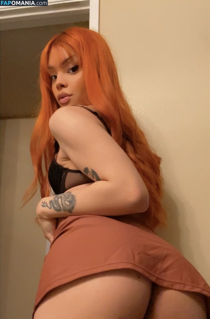 glamourgirly / tsrosalie Nu OnlyFans  Photo fuitée #1