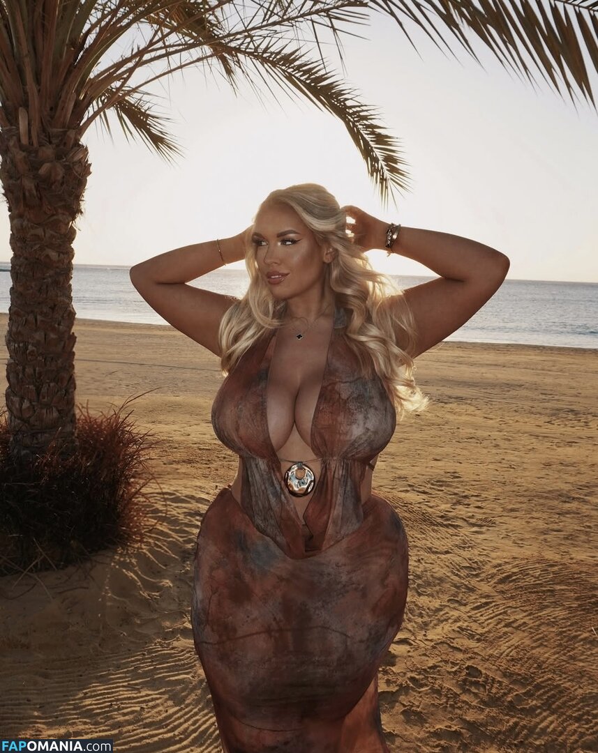 twentyoneeighteen Nu OnlyFans  Photo fuitée #6