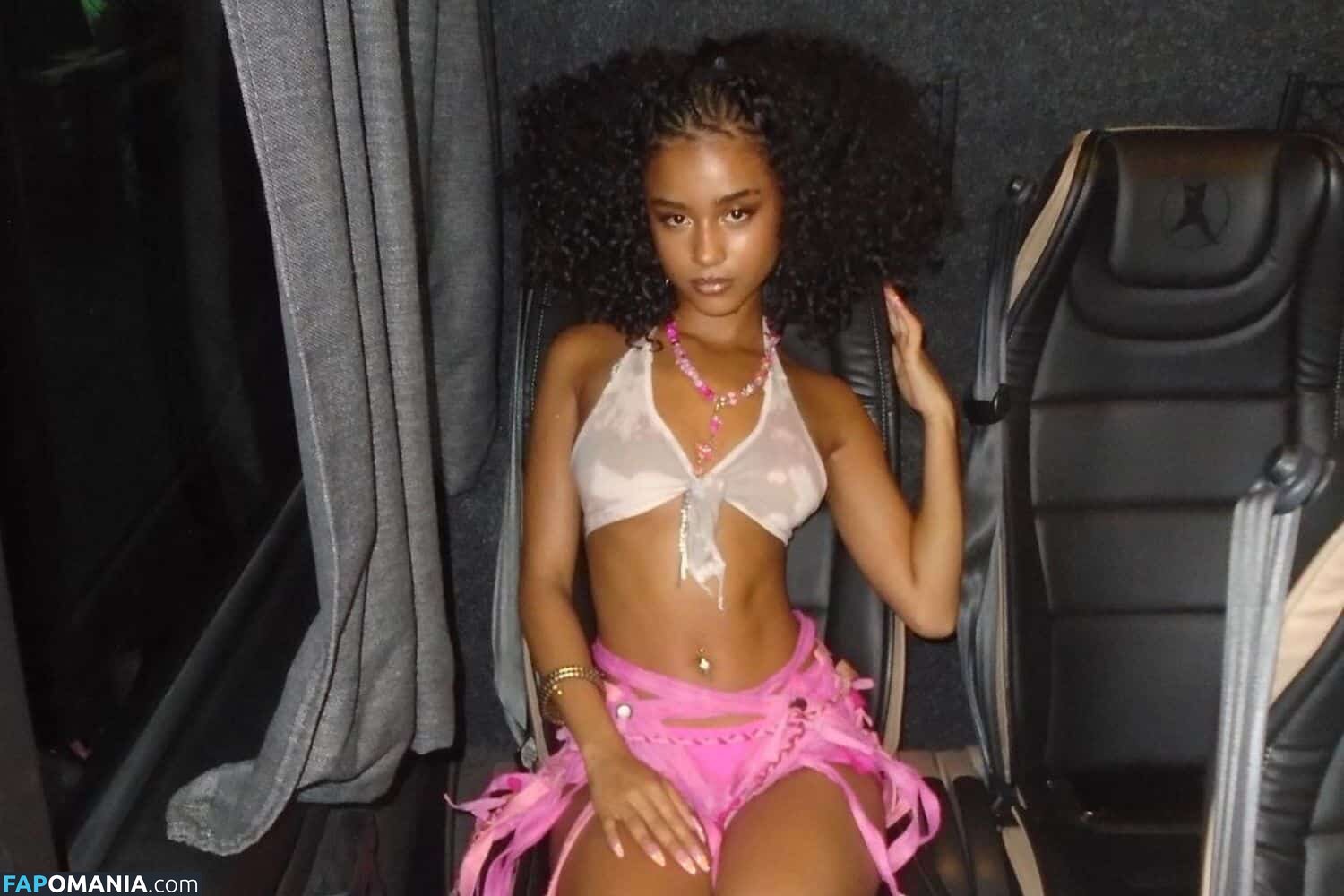 Tyla Laura Seethal / https: / tyla Nu OnlyFans  Photo fuitée #15