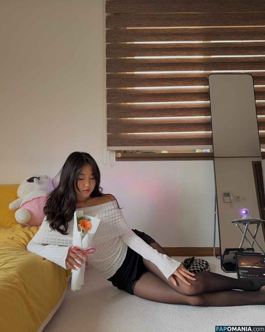 u.unuku Nu OnlyFans  Photo fuitée #13