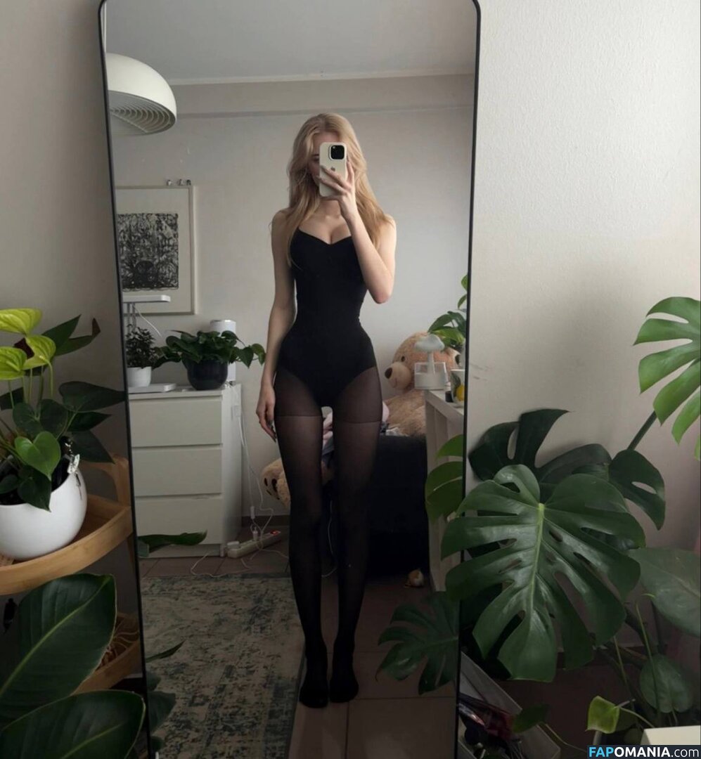 Ukraine Mega / misstic / ukraine.ua Nu OnlyFans  Photo fuitée #44