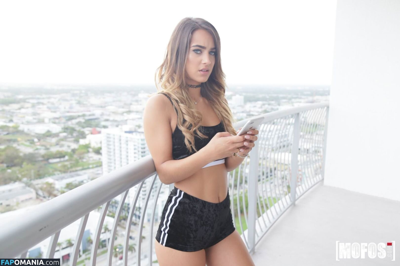 Uma Jolie / https: / officialumajoliee / umajoliexxx Nu OnlyFans  Photo fuitée #194