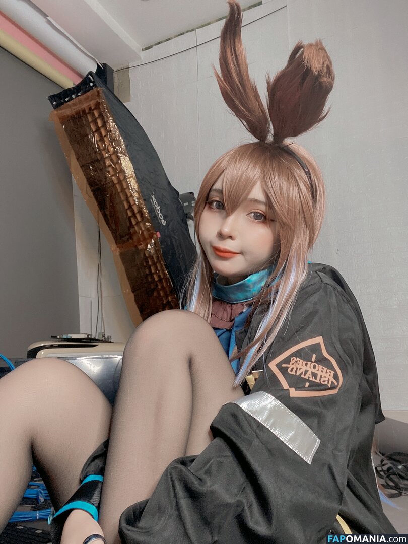 Umeko J / https: / umekoj0910 / umekoj0910_ / umekojcosplayer Nu OnlyFans  Photo fuitée #1610