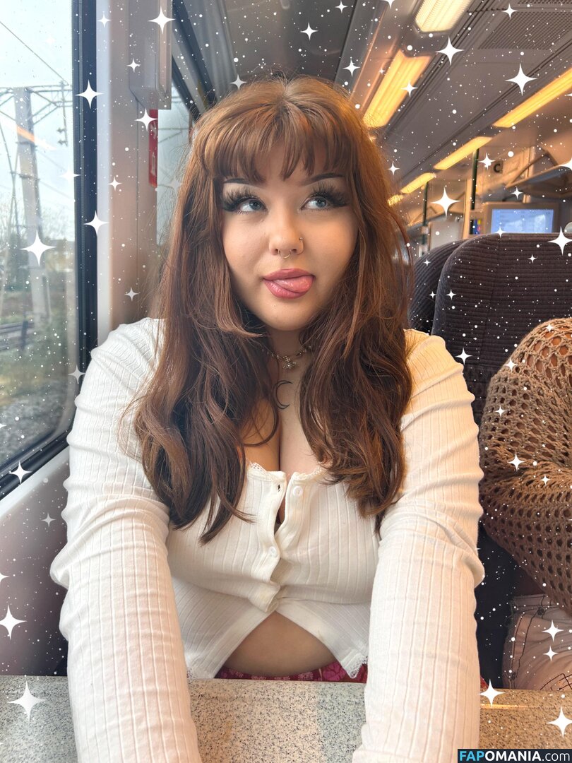 Unholyhollyy Nu OnlyFans  Photo fuitée #5