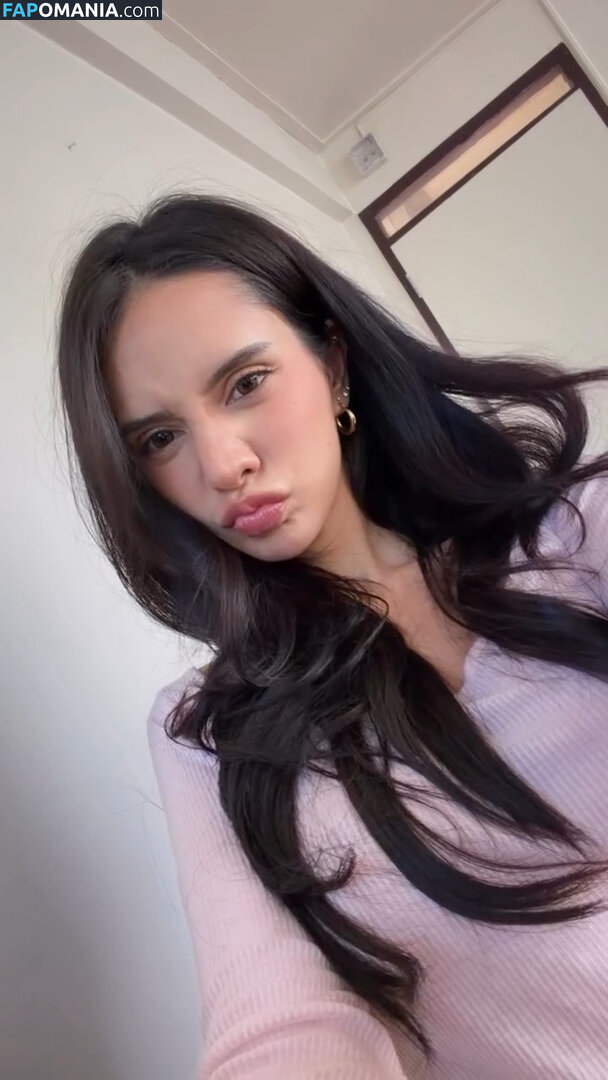 urbaby_jasmin / urbabyjasmin Nu OnlyFans  Photo fuitée #71