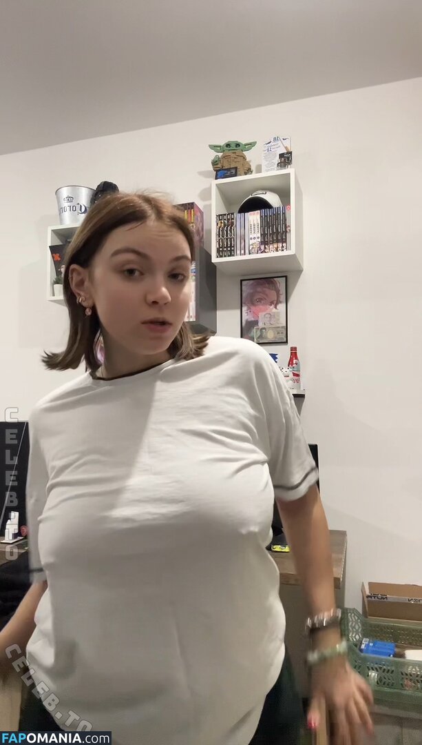 v.d.s.olivia Nu OnlyFans  Photo fuitée #1