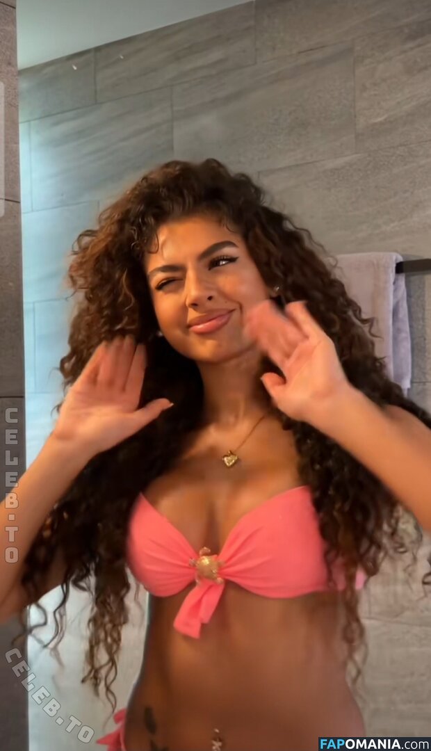 V7ena / u7ena Nu OnlyFans  Photo fuitée #5