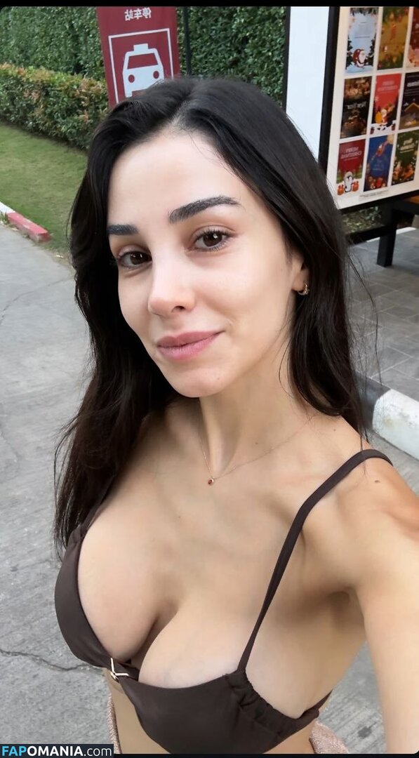 Vahide Bulu / buluvahide Nu OnlyFans  Photo fuitée #7