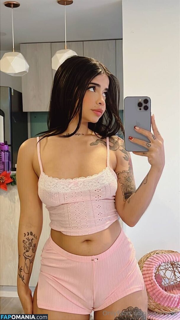 Valanyss Nu OnlyFans  Photo fuitée #5