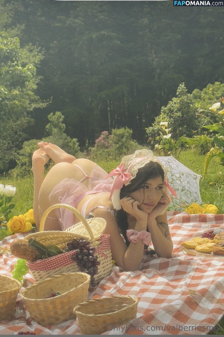 Valberriesmot Nu OnlyFans  Photo fuitée #3