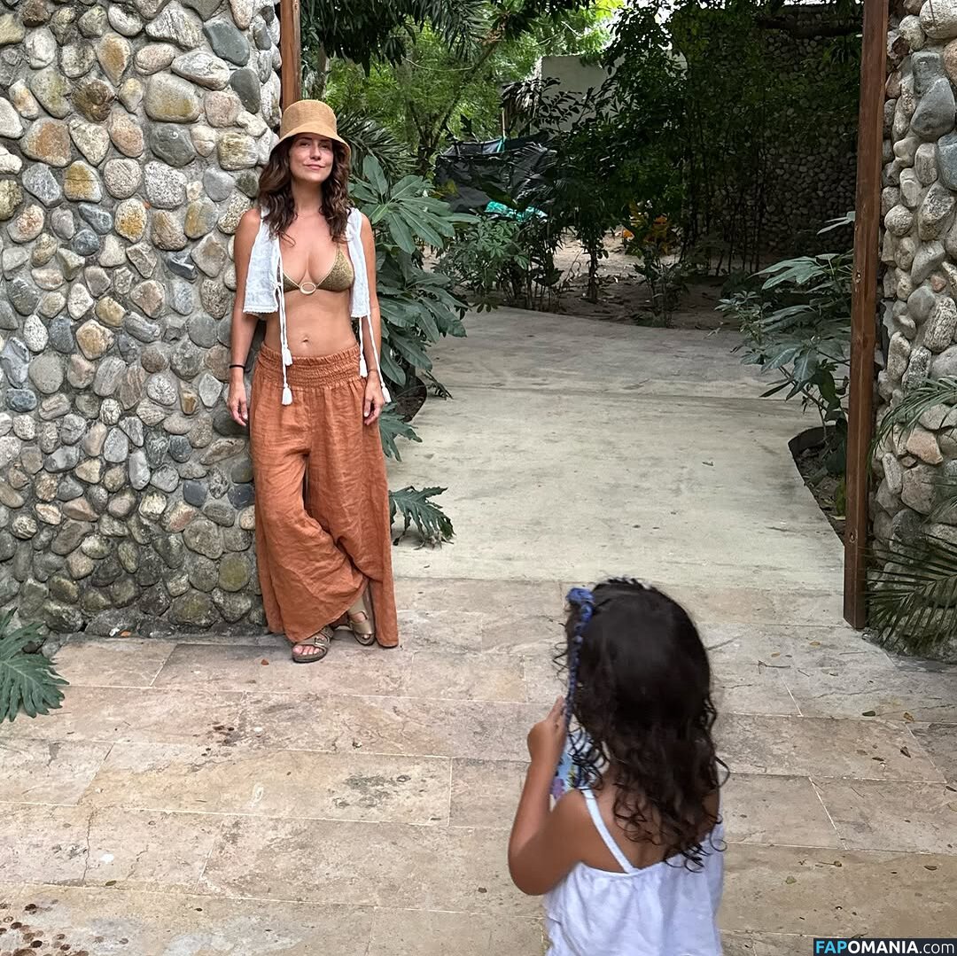 Valentina Acosta / https: / valentinaacosta / valentinabailarina Nu OnlyFans  Photo fuitée #3