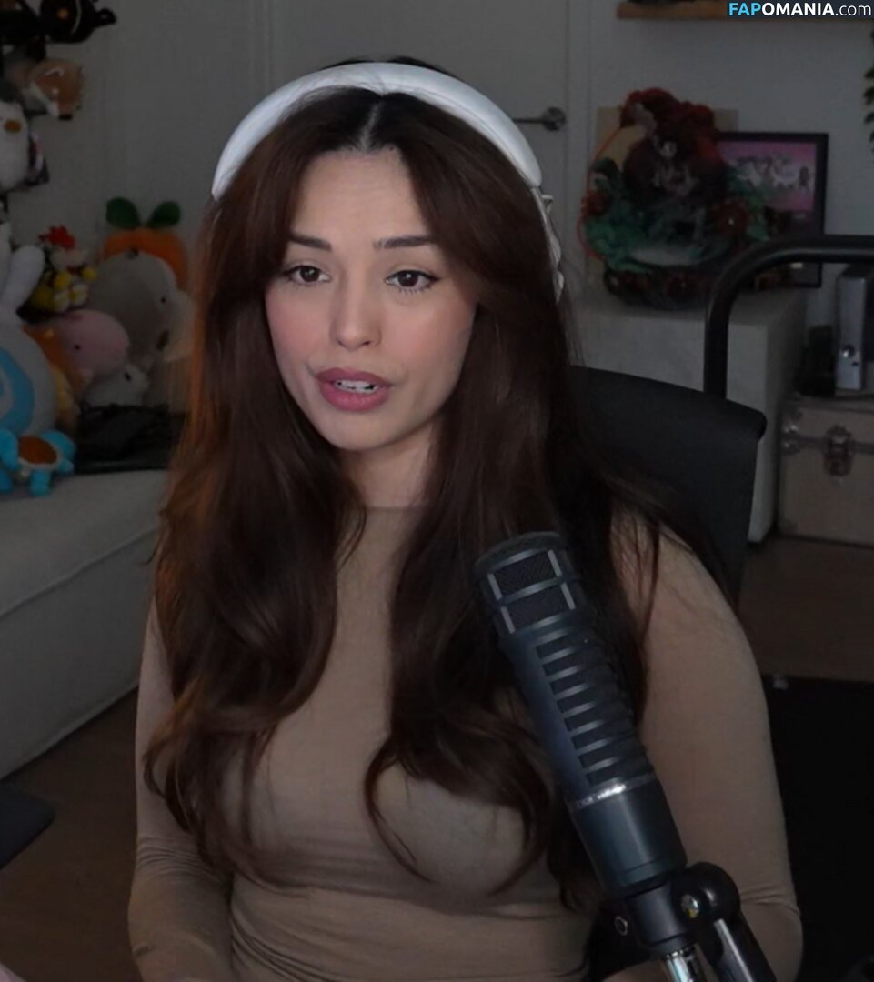 Valkyrae Nu OnlyFans  Photo fuitée #8