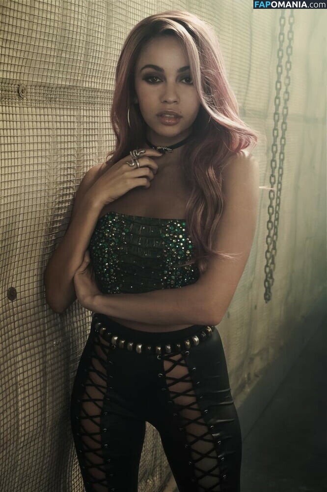 Vanessa Morgan / vanessamorgan Nu OnlyFans  Photo fuitée #90