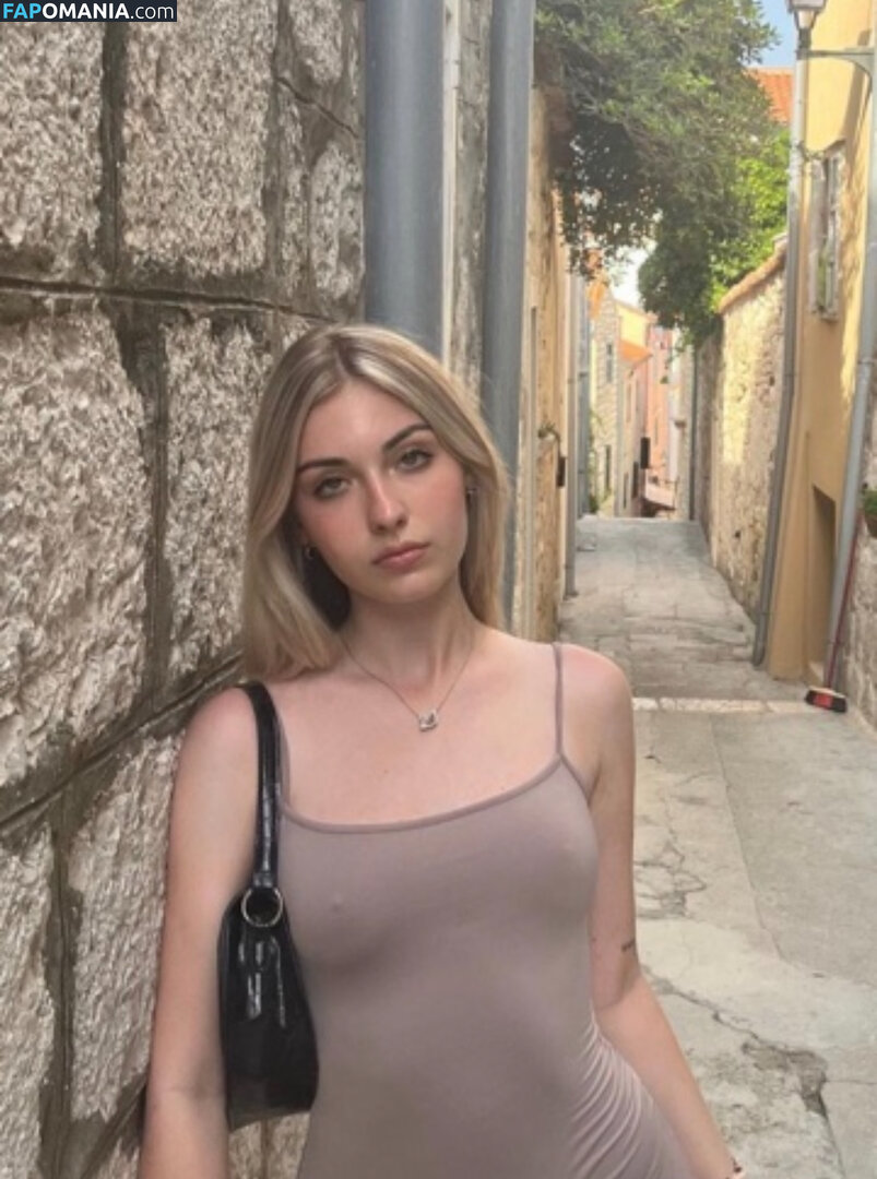 Hungarian / Magyar / Vas Megyei Lányok / szps_blnk Nu OnlyFans  Photo fuitée #1