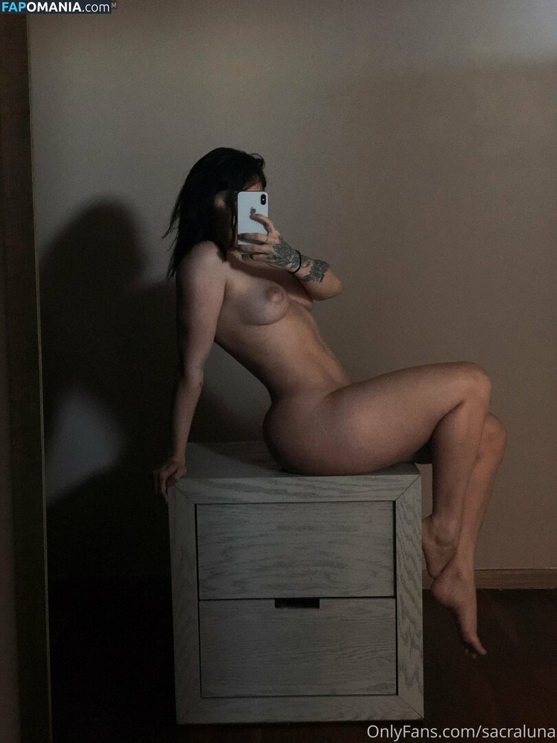 sacraluna / vaaviviz / valeng222 / valentina vidal / vaviviz Nu OnlyFans  Photo fuitée #32