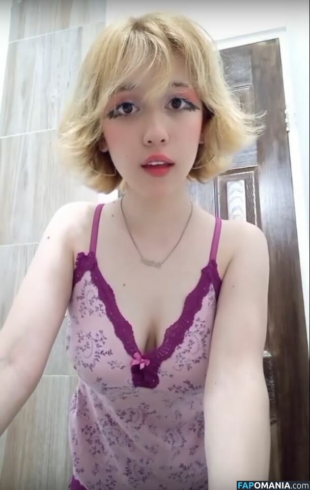 kusuoveki / kusuovk / vekikusuo / vekita / vekitk Nu OnlyFans  Photo fuitée #1