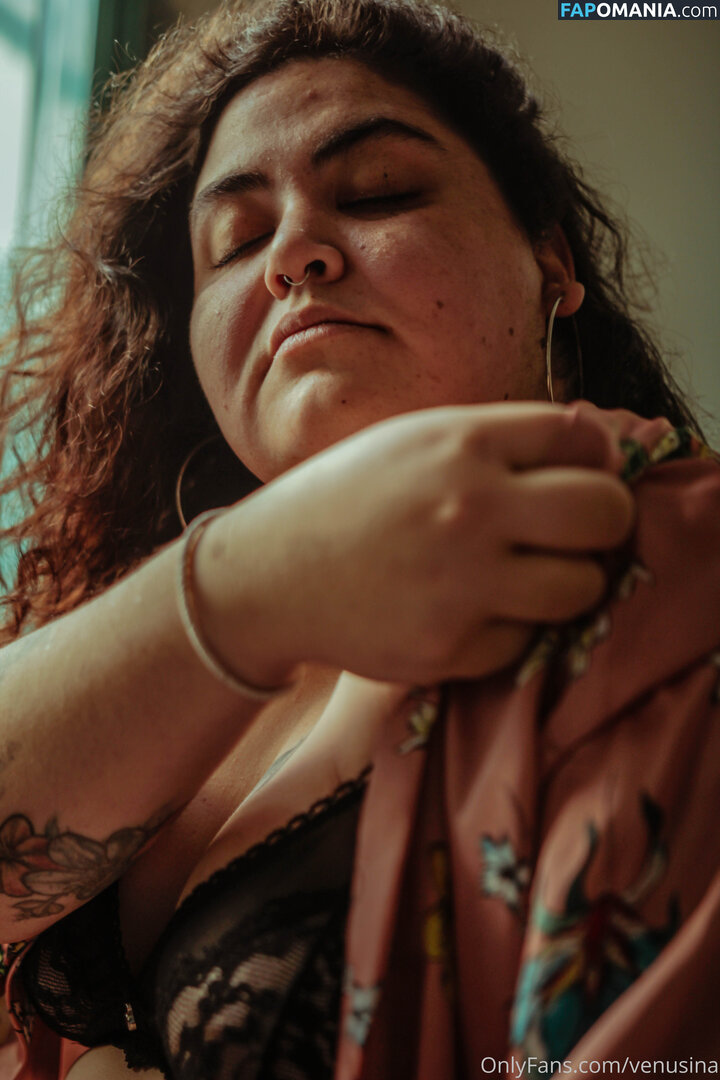venusina Nu OnlyFans  Photo fuitée #7
