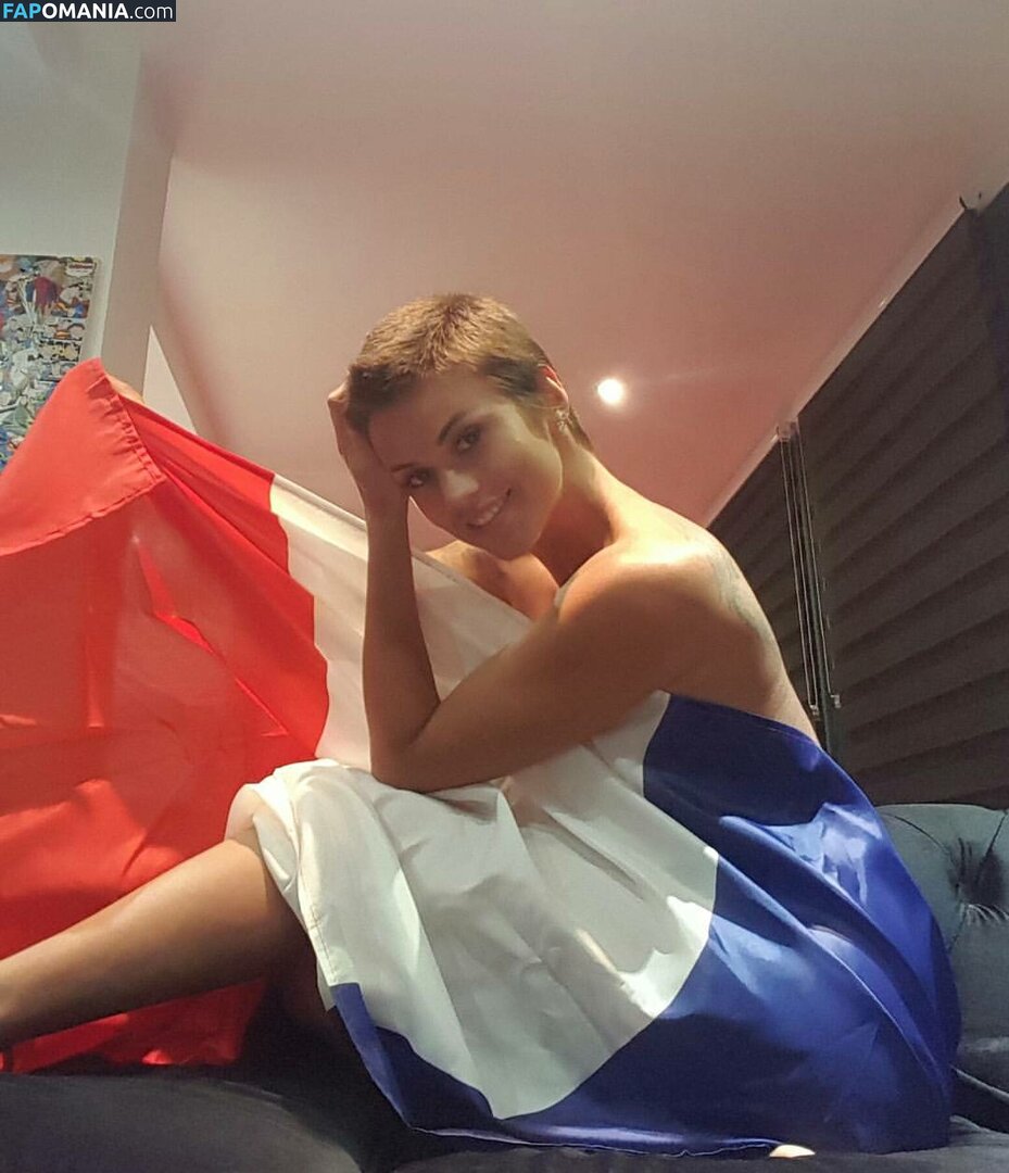 Vic Alouqua / vicalouquaoff / vicalouquaofficial / victoriafitfrance1 Nu OnlyFans  Photo fuitée #63
