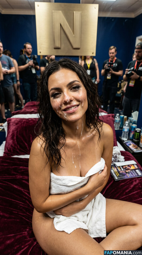 Victoria Justice / https: / victoriajustice Nu OnlyFans  Photo fuitée #92